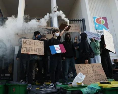 New French PM Under Intense Scrutiny as Nationwide Strikes Disrupt Education and Transportation