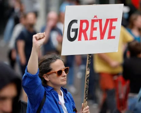 The nation Preparing for Major Strike Action Amid Worsening Governmental Turmoil