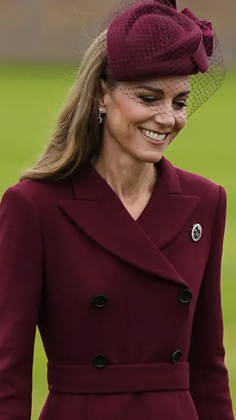 The First Lady’s Headpiece, Kate’s Plumed Pin and Additional Remarkable Looks Thus Far