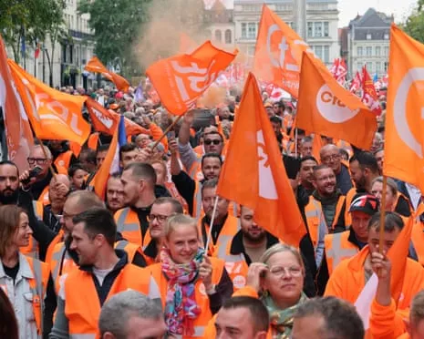 France-Wide Strike Demonstrations Draws Hundreds of Thousands Taking to the Streets Across France